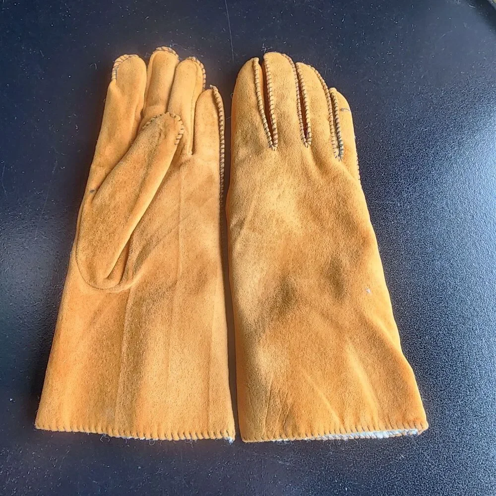 Vintage NOS Women’s Size Medium FAUX Brown Leather Glove Set Velveteen